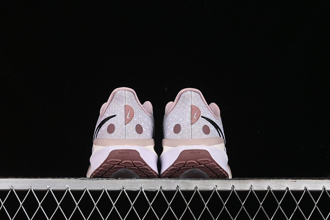 Nike [FB8502-010]-[AIR ZOOM VOMERO 17 PLATINUM VIOLET/WHITE/SMOKEY MAUVE/BLACK]-[WOMAN:36-39] - Image 14