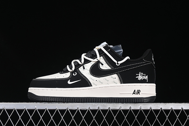 Nike Nike AIR FORCE 1 07 LOW BLACK/WHITE · SJ1198-108, photo 1