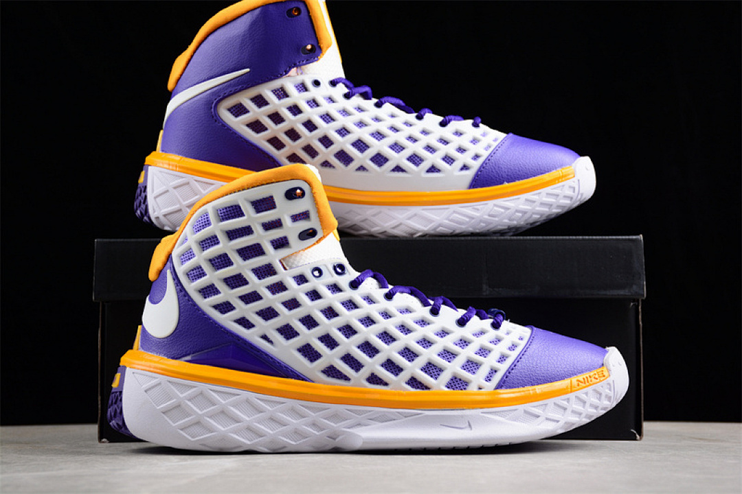 Nike [308090-151]-[ZOOM KOBE III 3 SL PROTRO MVP WHITE/PURPLE/GOLD]-[MAN:40-46] - Image 2