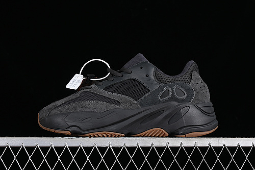 Adidas [FV5304]-[YEEZY BOOST 700 V2 BLACK/UTILITY BLACK]-[36-47] (BLACK UTILITY), photo 1