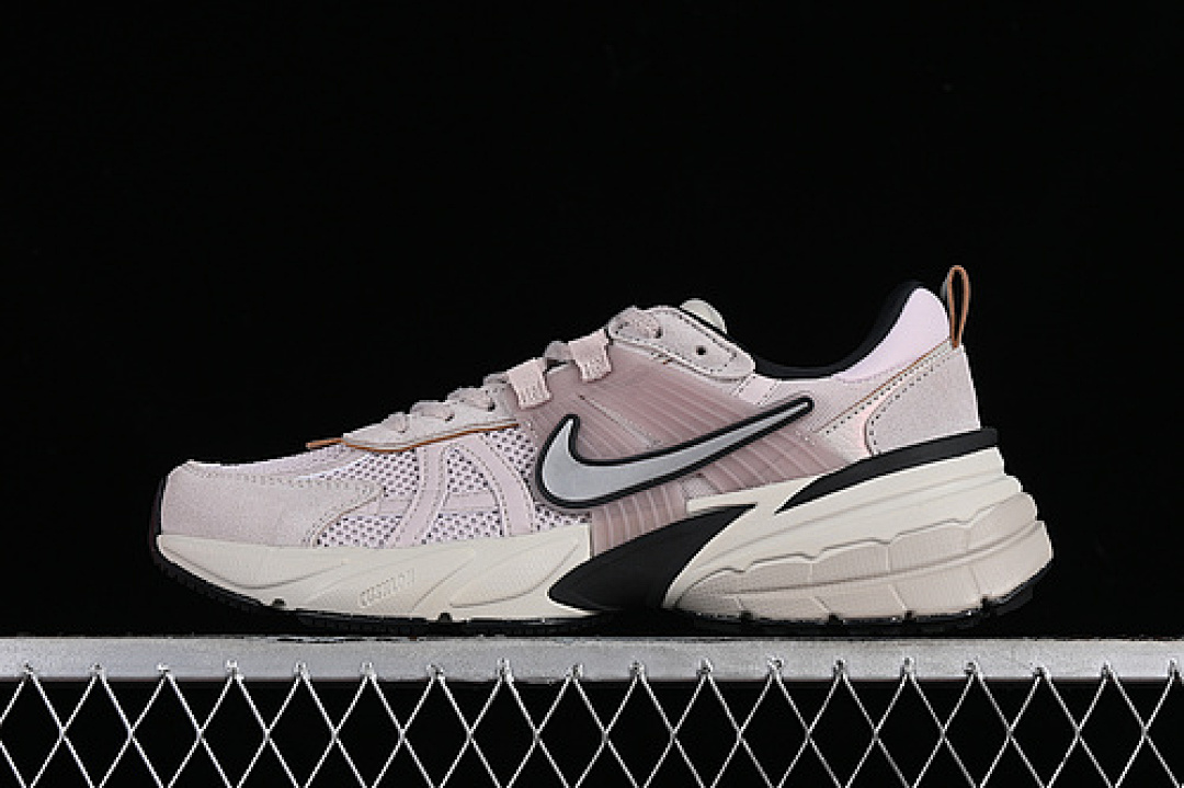 Unbranded [FN6703-001]-[V2K RUNTEKK RUN PLATINUM VIOLET/LIGHT BONE/BLACK/CHROME]-[UNISEX:35-45], photo 1