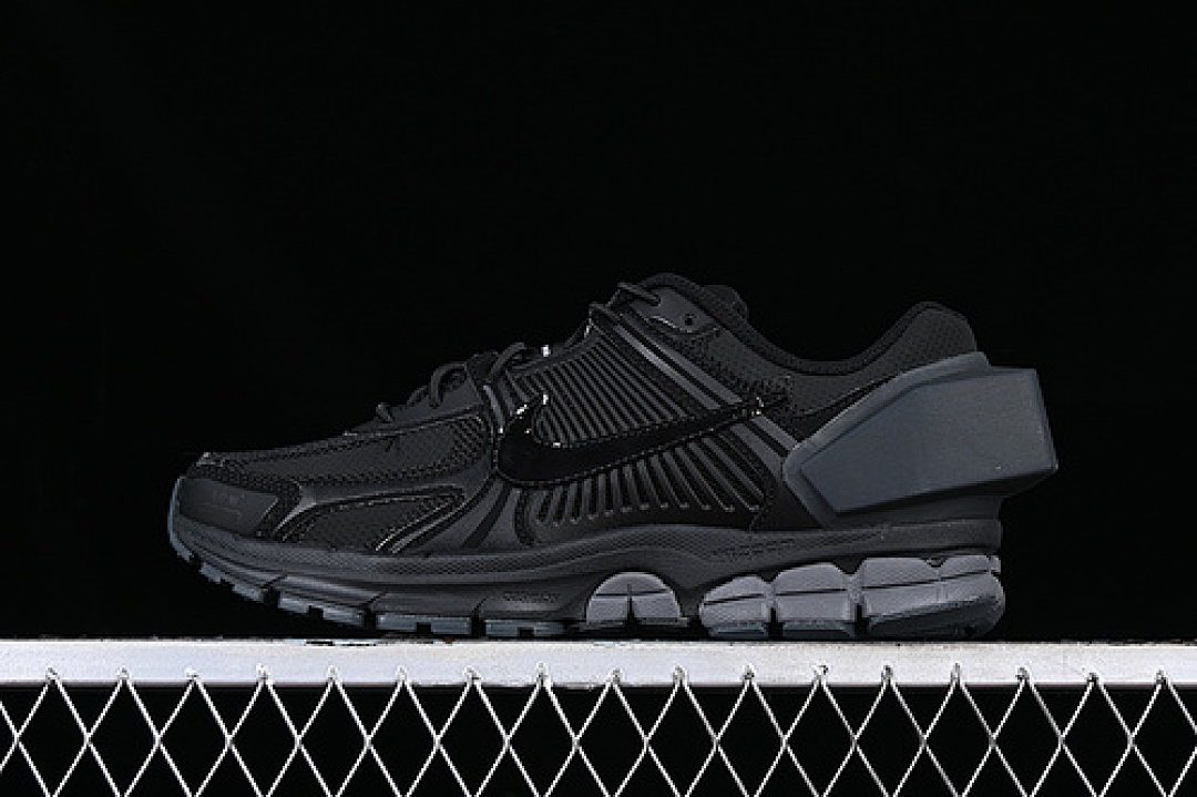 Nike [AT3152-001]-[A COLD WALL ZOOM VOMERO 5 BLACK/GREY]-[WOMAN:36-39]-[MAN:40-45] - Image 3