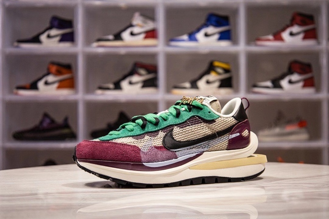 Sacai [DD3035-200]-[H12 SACAI VAPORWAFFLE SP STRING/BLACK/VILLAIN RED/NEPTUNE GREEN]-[UNISEX:36-47.5], photo 1