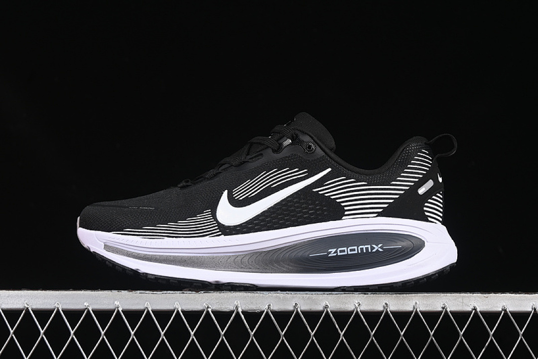 Nike [HM6806-007]-[AIR ZOOM VOMERO 18 BLACK/WHITE]-[WOMAN:36-39]-[MAN:40-45] - Image 2