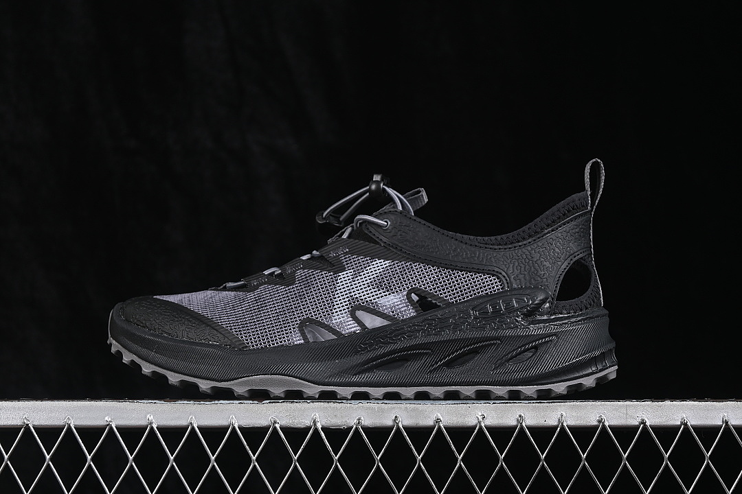 QUICK DRYING MOUNTAINEERING CASUAL SHOES BLACK/GREY · 1031947, photo 1