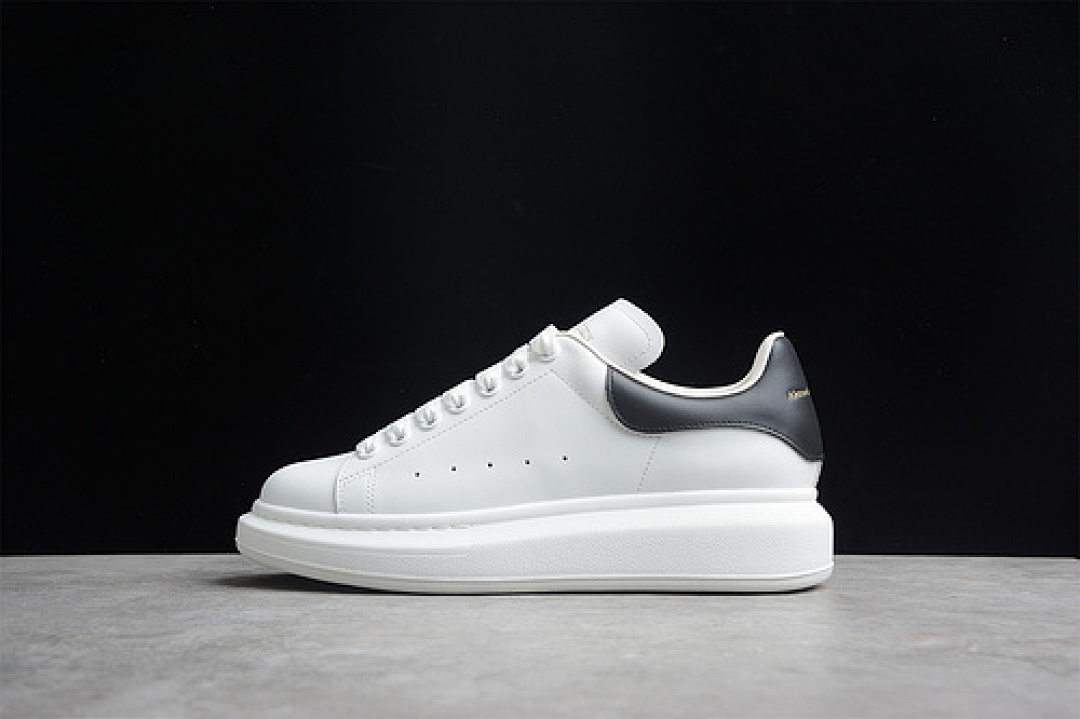 Alexander McQueen Alexander McQueen [ WHITE/WHITE/BLACK]-[WOMAN:35-39]-[MAN:40-44], photo 1