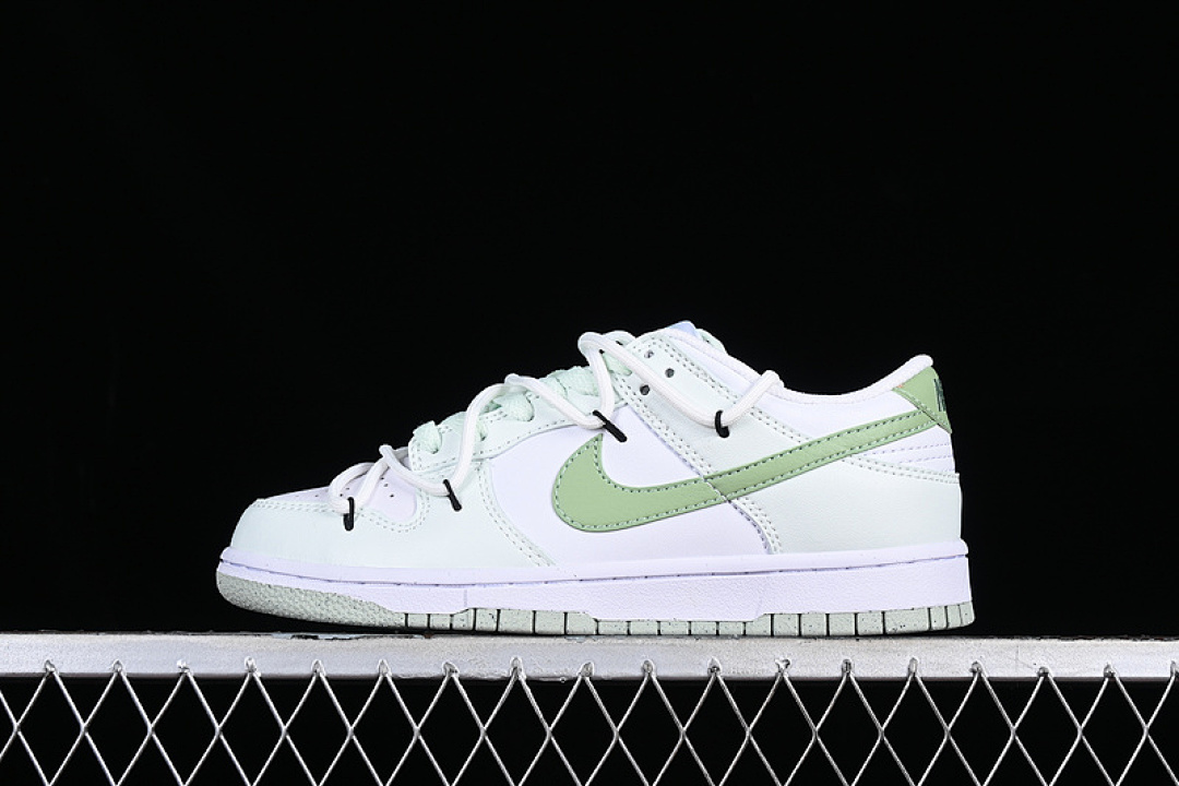 Unbranded [DN1431-102]-[DUNK LOW NEXT NATURE WHITE/BARELY GREEN]-[WOMAN:36-39]-[MAN:40-46], photo 1