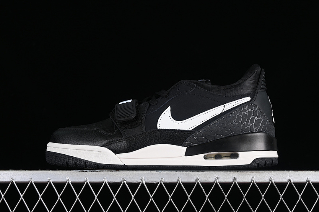 Jordan [CD7069-001]-[AIR JORDAN LEGACY AJ312 LOW WHITE/BLACK]-[WOMAN:36-39]-[MAN:40-46], photo 1