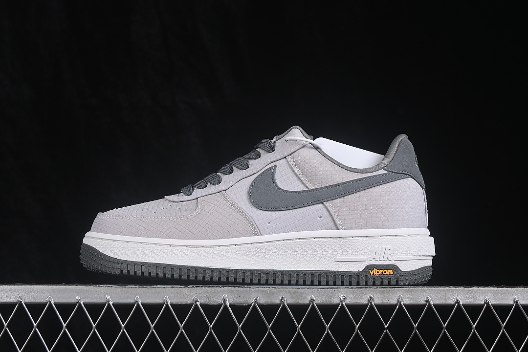 Nike Nike AIR FORCE 1 07 LOW CASUAL SNEAKERS DARK GRAY/WHITE · IH1943-100, photo 1