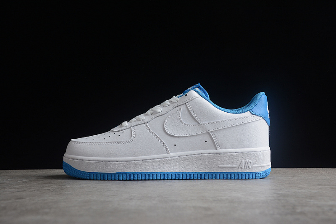 Nike [DR9867-101]-[AIR FORCE 1 LOW 07 WHITE/WHITE/UNIVERSITY BLUE]-[WOMAN:36-39]-[MAN:40-45], photo 1