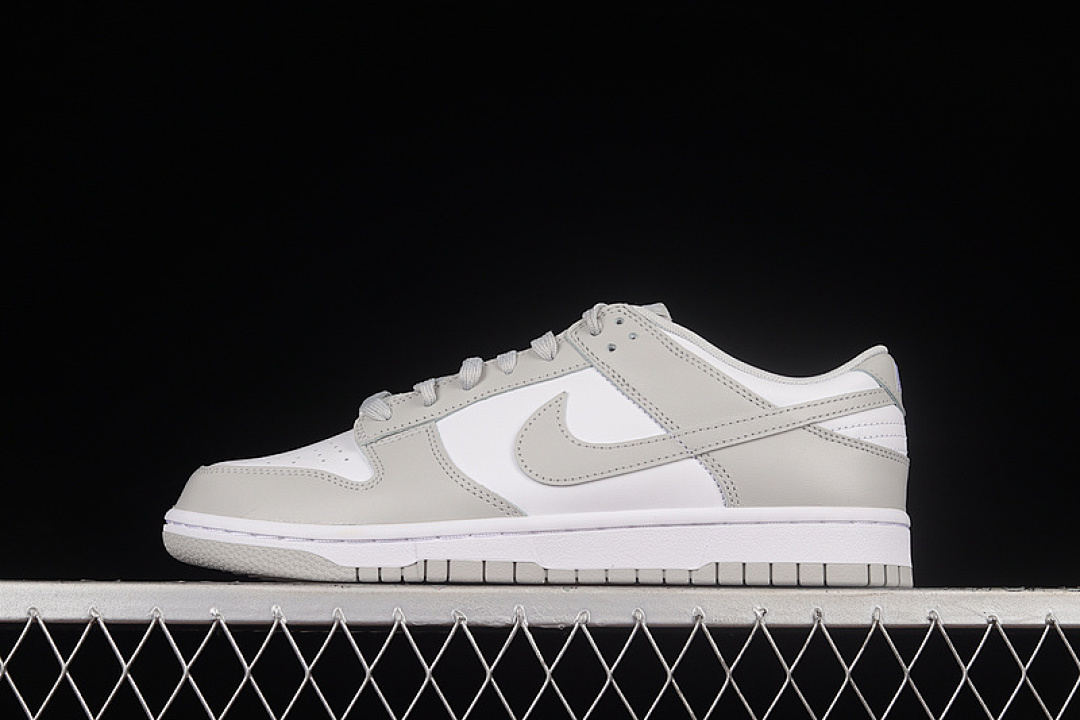 Fear of God [DD1391-103]-[SB DUNK LOW WHITE/GREY FOG]-[WOMAN:36-39]-[MAN:40-47.5], photo 1