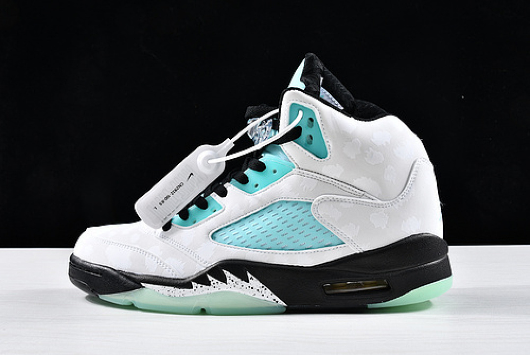 Jordan AIR Jordan 5 RETRO WHITE/BLACK-WHITE-ISLAND GREEN · CN2932-100, photo 1