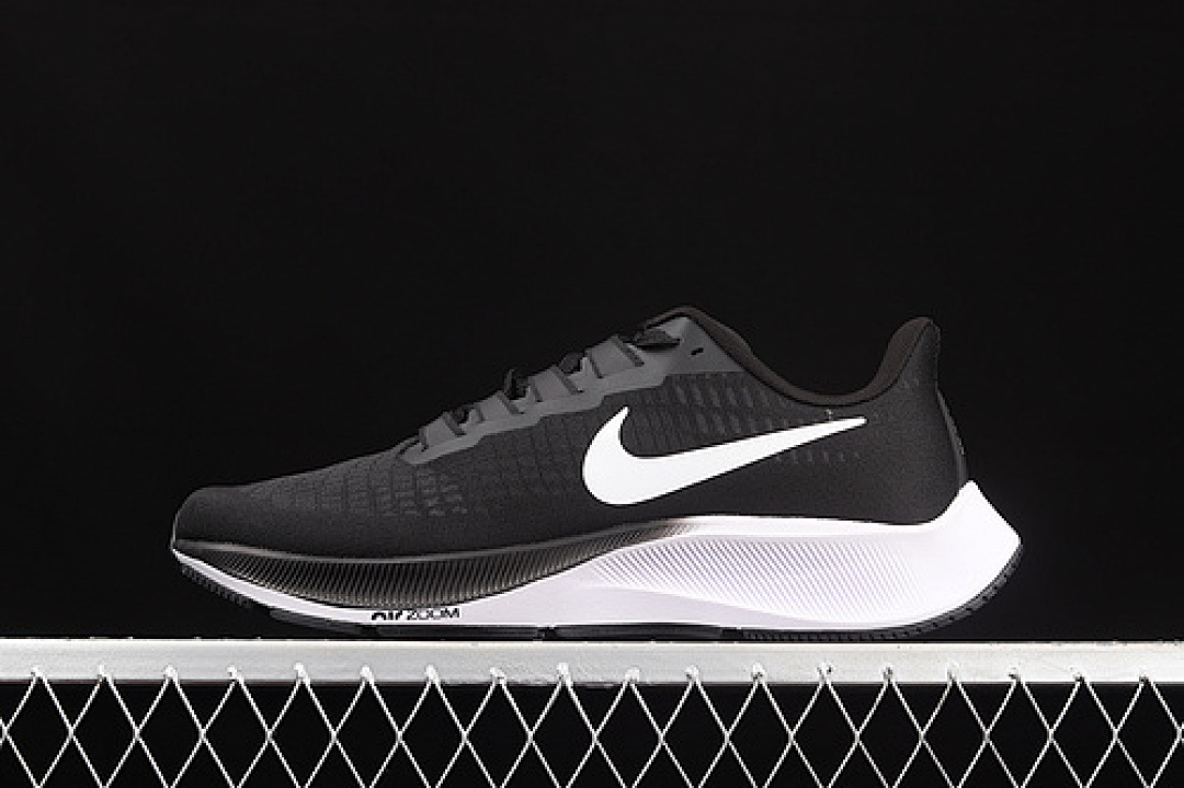 Nike [BQ9646-002]-[AIR ZOOM PEGASUS 37 BLACK/BLACK/WHITE]-[WOMAN:36-39]-[MAN:40-45] - Image 2