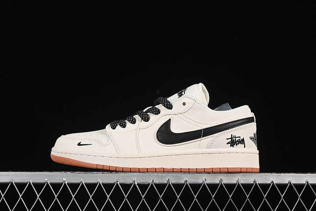 Jordan AIR Jordan 1 LOW WHITE/BLACK · XX3168-170, photo 1
