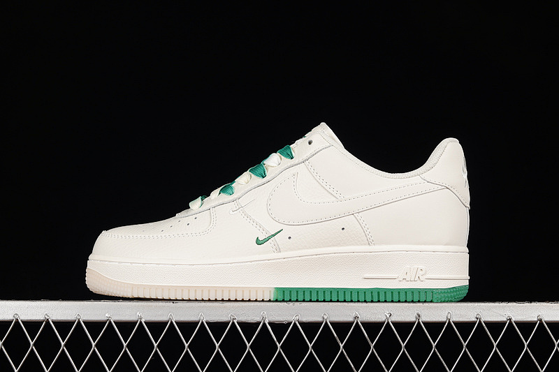 Nike Nike AIR FORCE 1 LOW 07 SU19 BEIGE/BEIGE/GREEN · BO6638-160, photo 1