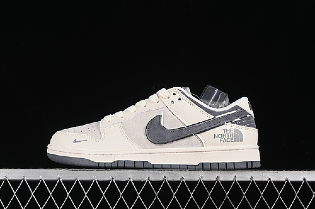 Unbranded [DQ1098-513]-[SB DUNK LOW WHITE/GREY]-[WOMAN:36-39]-[MAN:40-45], photo 1