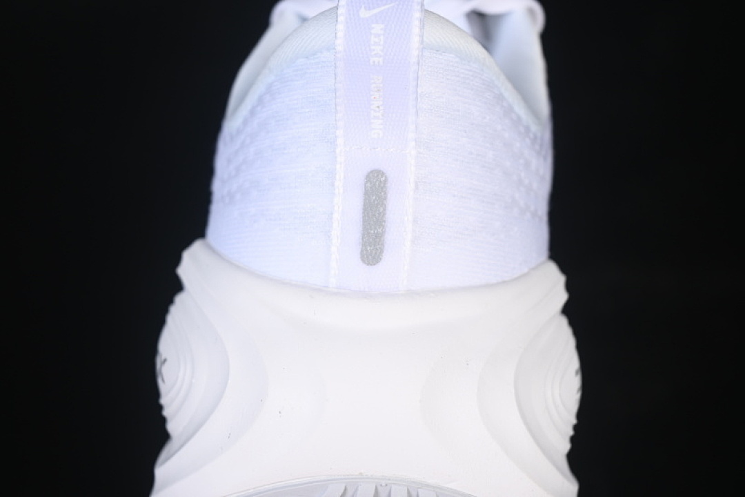 Nike [HV8150-102]-[VOMERO PLUS WHITE/METALLIC SILVER/LIGHT SMOKE GREY]-[WOMAN:36-39]-[MAN:40-45] - Image 7