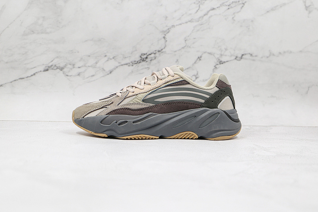 Adidas Adidas YEEZY BOOST 700 V2 TEPHRA/TEPHRA/TEPHRA · FU7914, photo 1