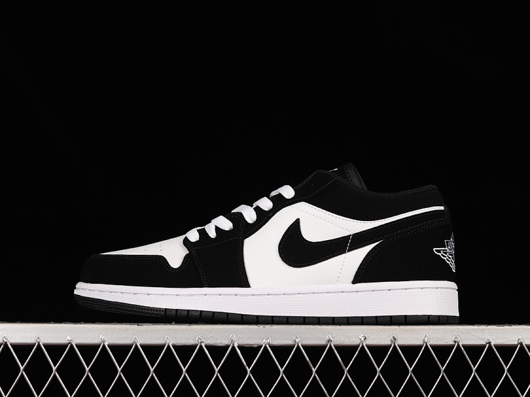 Jordan [DC1391-100]-[JORDAN 1 LOW PANDA WHITE/BLACK-WHITE]-[WOMAN:36-39]-[MAN:40-46], photo 1
