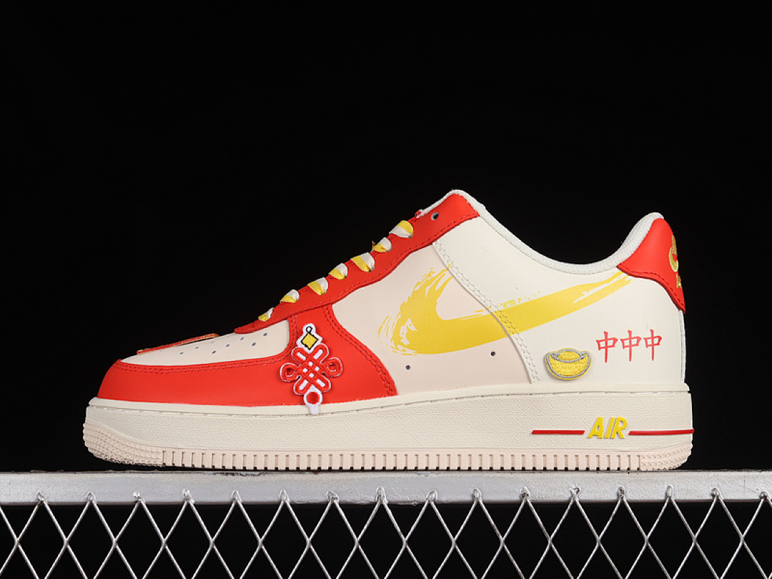 Nike Nike AIR FORCE 1 LOW 07 BEIGE/RED/GOLD · CW1888-601, photo 1