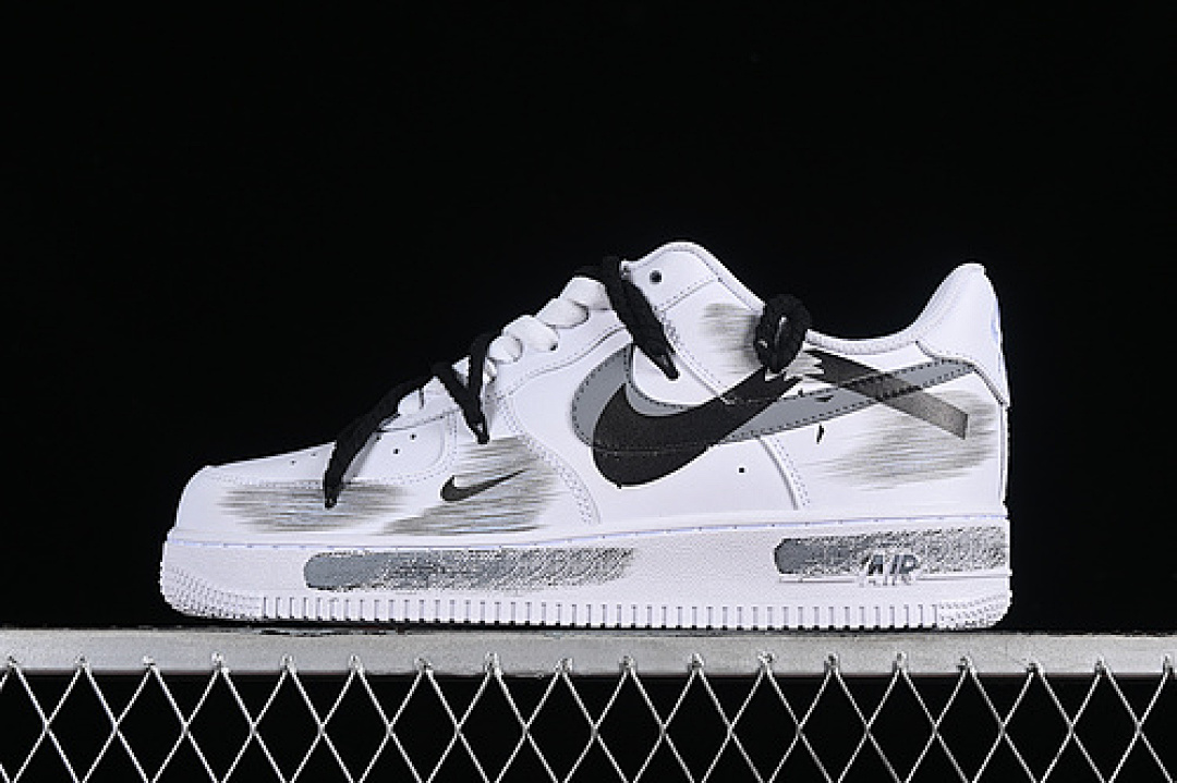 Nike [ZH0316-011]-[AIR FORCE 1 07 LOW WHITE/BLACK/GREY]-[WOMAN:36-39]-[MAN:40-45], photo 1