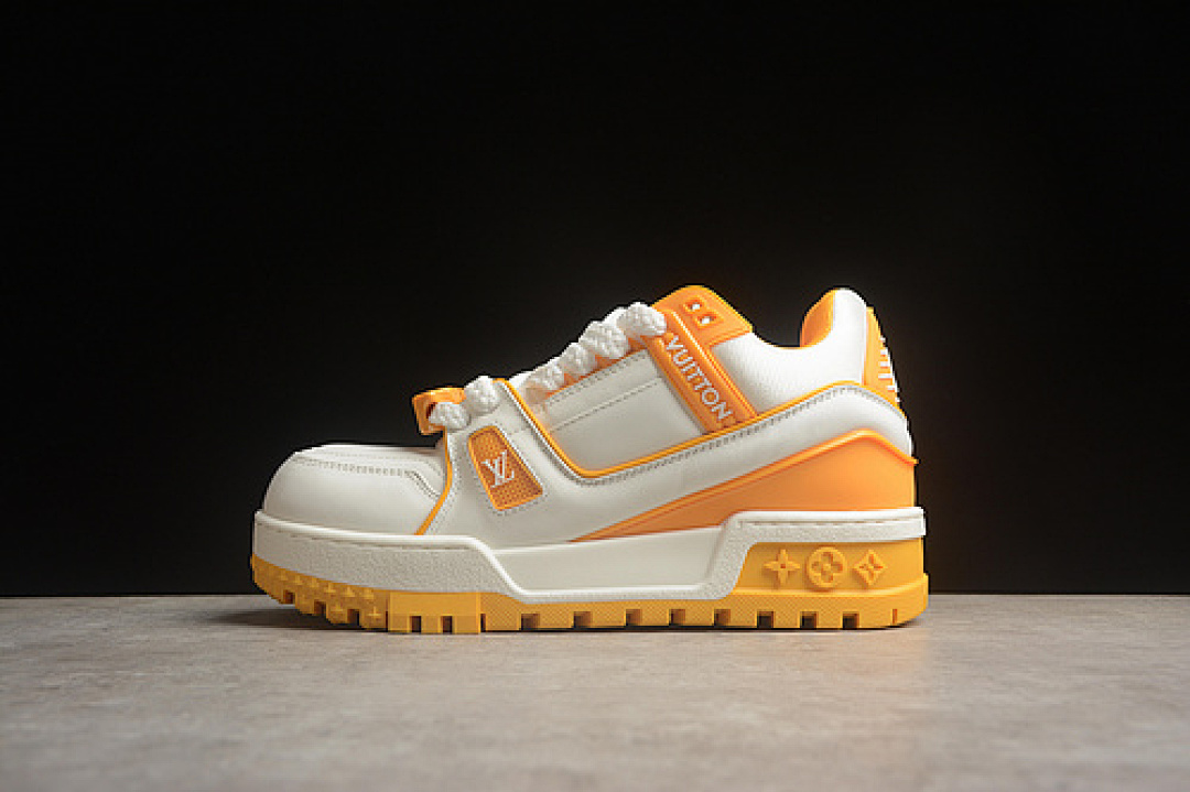 Louis Vuitton Louis Vuitton [L*V TRAINER SNEAKER LOW WHITE/ORANGE]-[WOMAN:35-39]-[MAN:40-45], photo 1