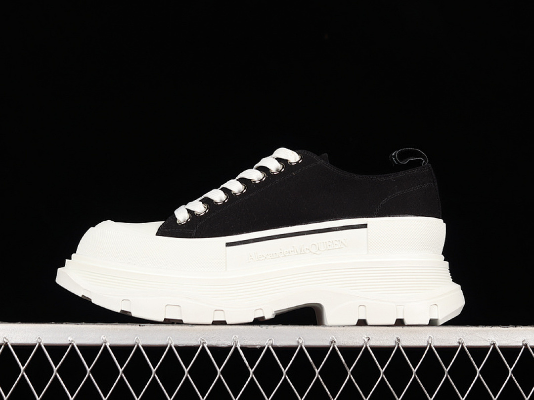 Alexander McQueen [ALE*XANDER MCQUEEN LOW-TOP CANVAS SHOES BLACK/BLACK/WHITE]-[WOMAN:35-39]-[MAN:40-44], photo 1