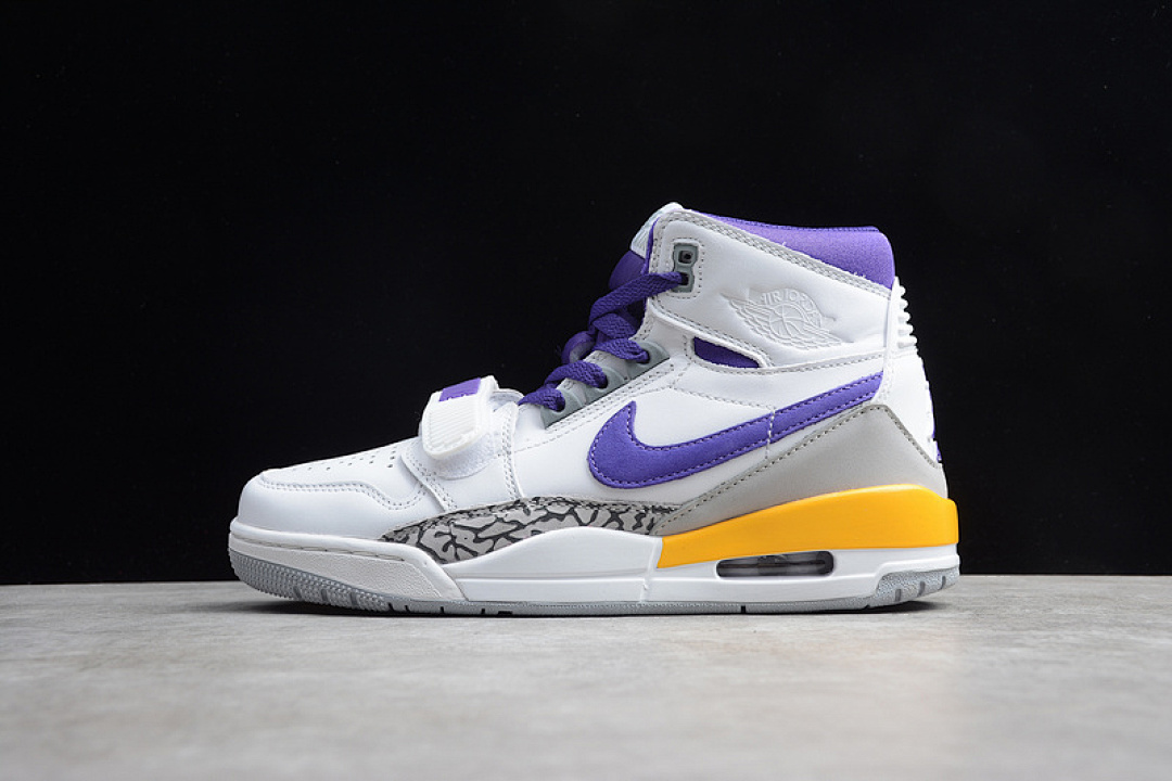 Jordan [AV3922-157]-[AIR JORDAN LEGACY 312 LAKERS WHITE/FIELD PURPLE-AMARILLO]-[MAN:40-46], photo 1
