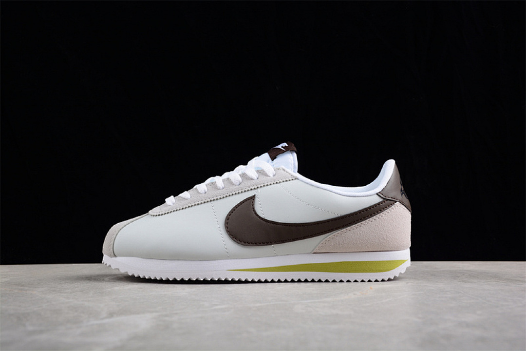 Unbranded [902804-001]-[CORTEZ BASIC NYLON BLACK/WHITE-METALLIC GOLD]-[WOMAN:36-39]-[MAN:40-45], photo 1