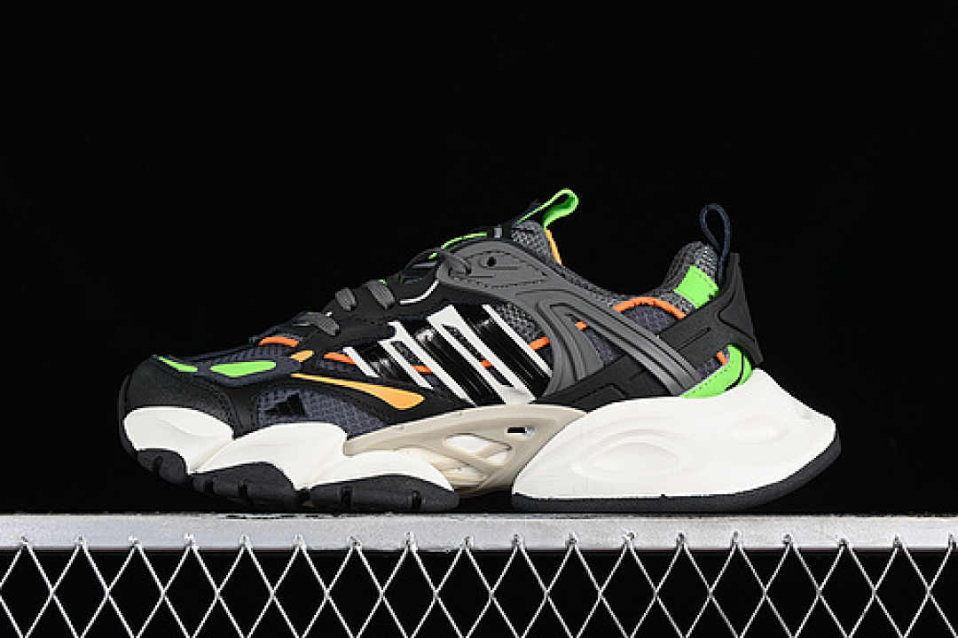 VENTO XLG DELUXE WHITE/BLACK/GREEN/GREY · IH7801, photo 1