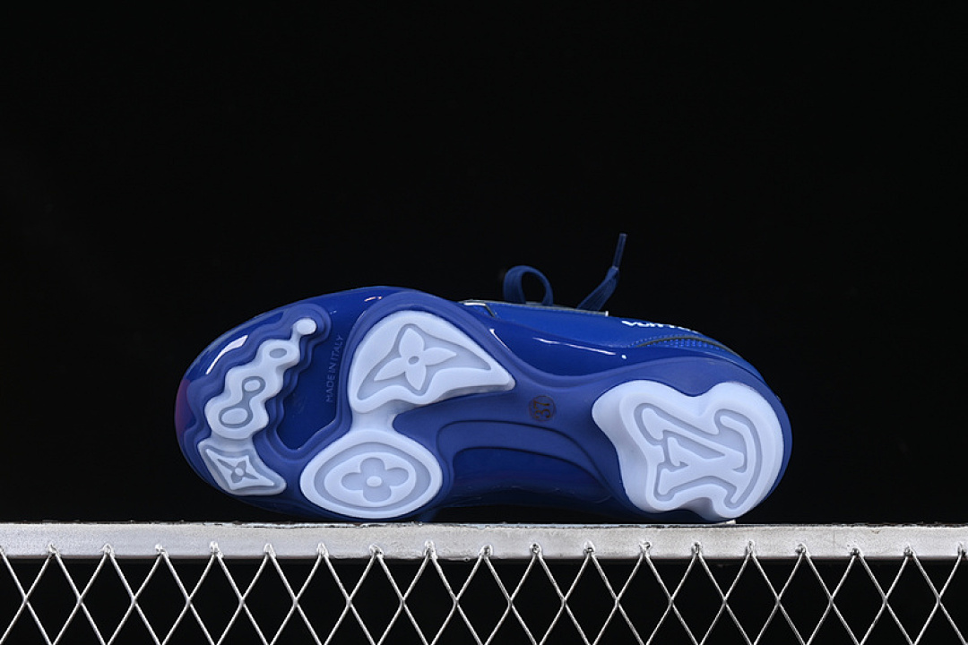 Louis Vuitton [LOUIS VUITTON FOOTPRINT SOCCER 2025 BLUE]-[WOMAN:35-39]-[MAN:40-46] - Image 15