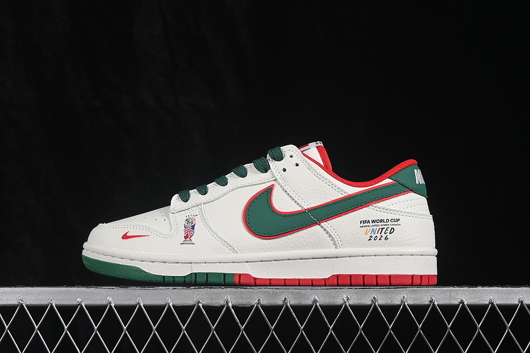 Unbranded [NH0601-494]-[DUNK LOW CASUAL SNEAKERS WHITE/BLACK/RED]-[WOMAN:36-39]-[MAN:40-45], photo 1