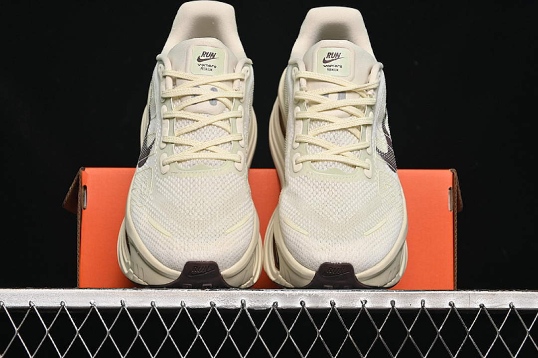 Nike [HQ2050-700]-[AIR ZOOM VOMERO PREMIUM WHITE/BROWN]-[WOMAN:36-39]-[MAN:40-45] - Image 13