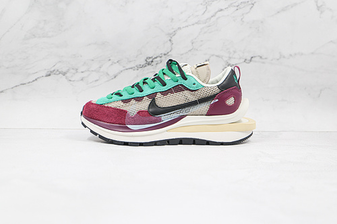 Sacai [DD3035-200]-[SACAI X REGASUS VAPORRLY SP BEIGE/PURPLISH RED-GRASS GREEN]-[UNISEX:36-46], photo 1