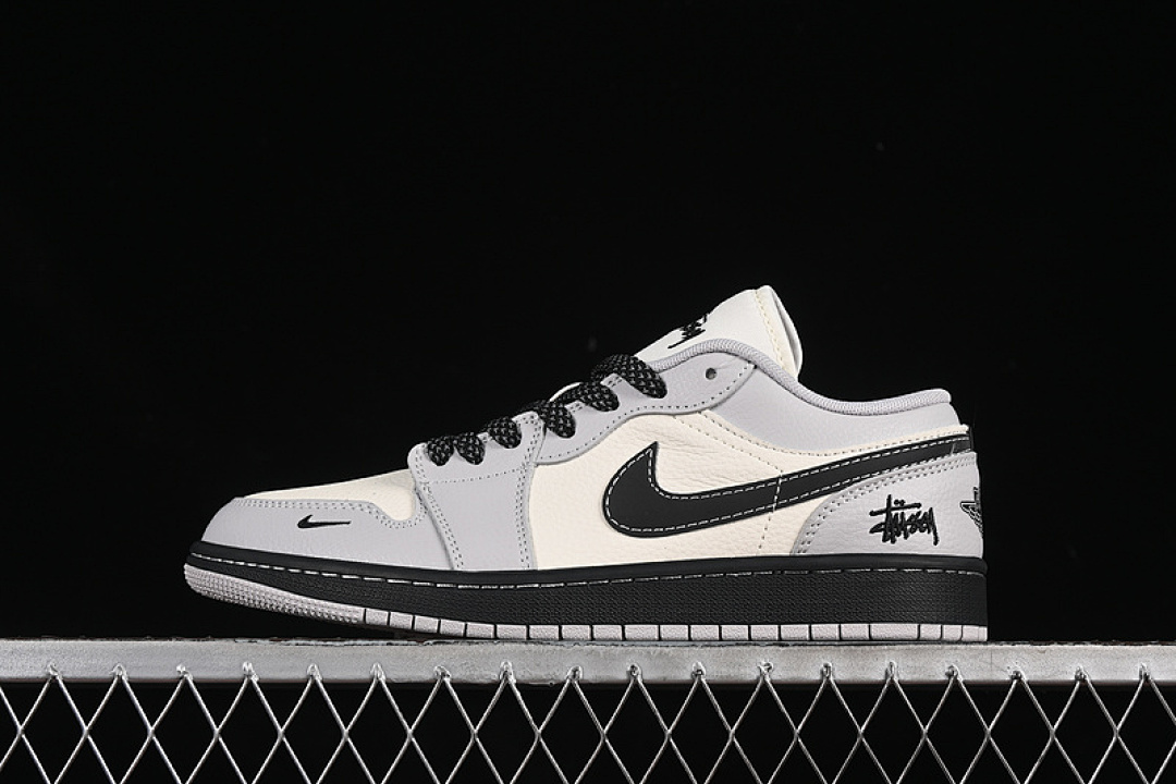 Jordan AIR Jordan 1 LOW WHITE/GREY/BLACK · XX3168-177, photo 1