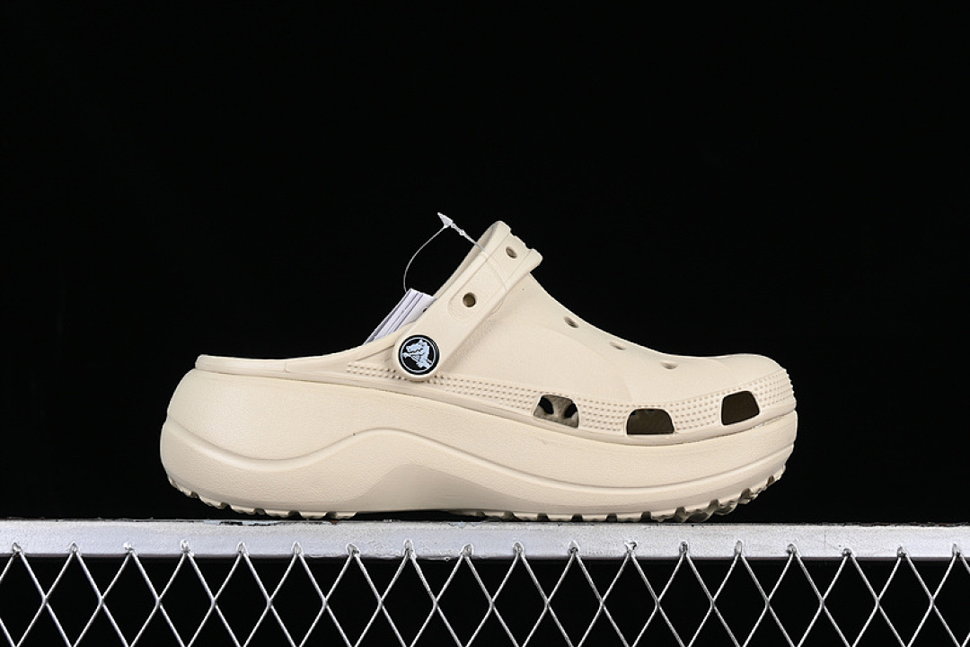 Crocs [CROCS BEACH SANDALS CLOGS BEIGE]-[WOMAN:34-40] - Image 6
