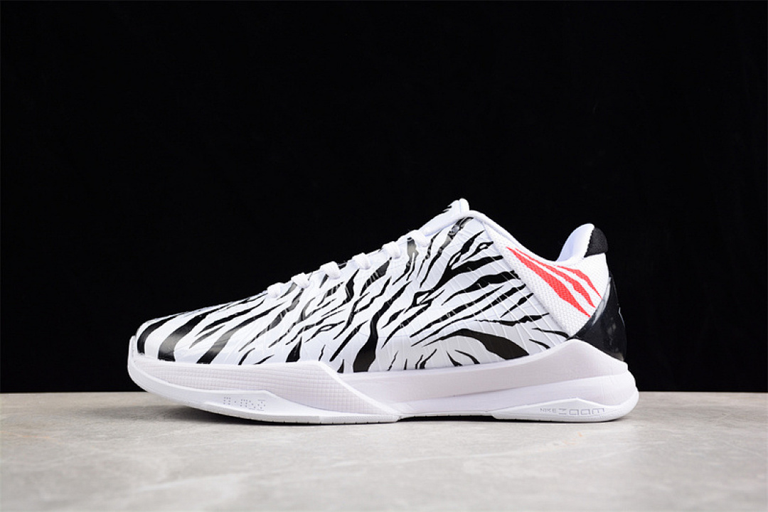 Nike [DB4796-556]-[ZOOM KOBE 5 PROTRO WHITE/BLACK/RED]-[MAN:40-46] - Image 15