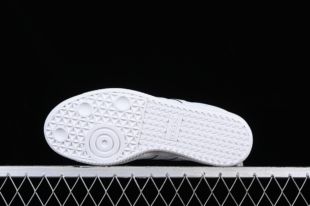 Adidas [GY1889]-[ADIDAS DISNEY X SAMBA VEGAN CLOUD WHITE/CORE BLACK/GOLD METALLIC]-[UNSIEX:36-45] - Image 14
