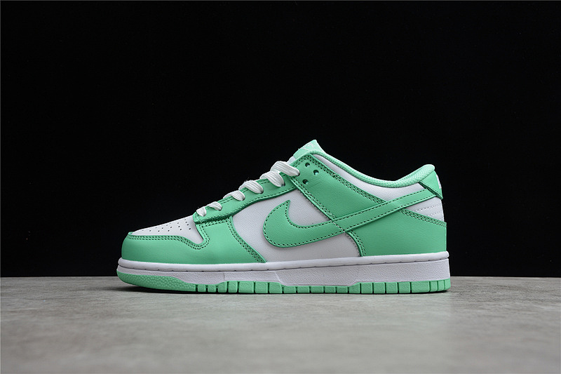 Nike SB DUNK LOW GREEN GLOW WHITE/GREEN GLOW/WHITE · DD1503-105, photo 1