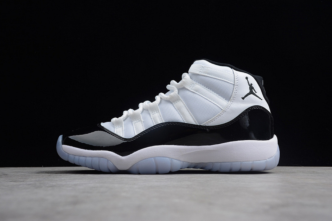 Jordan AIR Jordan 11 RETRO CONCORD 2018 GS WHITE/BLACK-CONCORD · 378038-100, photo 1
