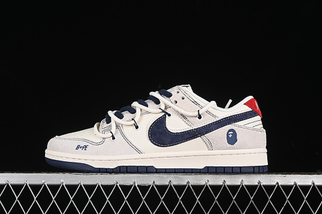 Bape [SJ2068-298]-[SB DUNK LOW BAPE WHITE/BLUE/RED/GREY]-[WOMAN:36-39]-[MAN:40-45], photo 1