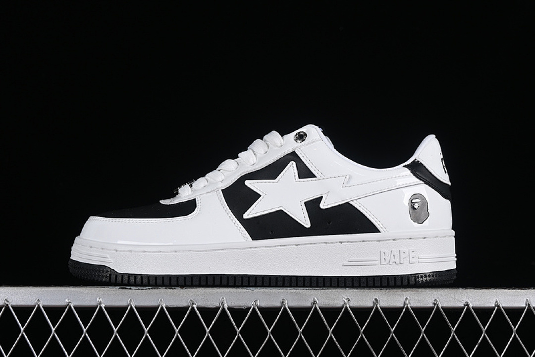 Bape [1K30191328]-[BAPE STA TOKYO NIGO #6 PATENT LEATHER PACK BLACK]-[WOMAN:36-39]-[MAN:40-46], photo 1