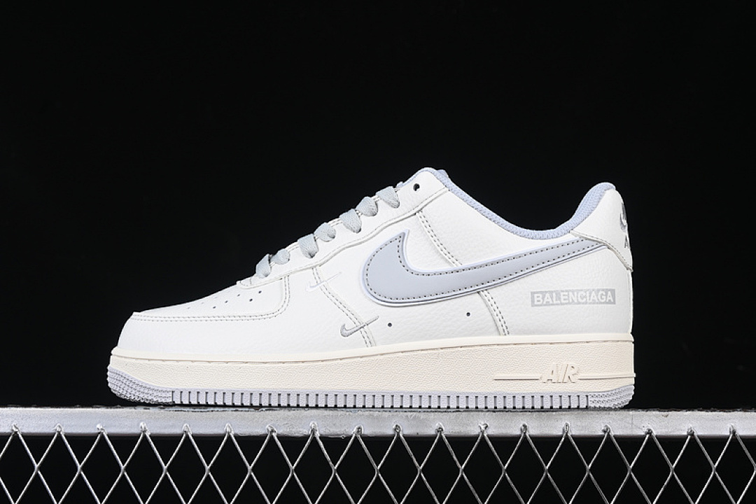 Nike [CW2288-111]-[AIR FORCE 1 07 LOW WHITE/GREY]-[WOMAN:36-39]-[MAN:40-45], photo 1