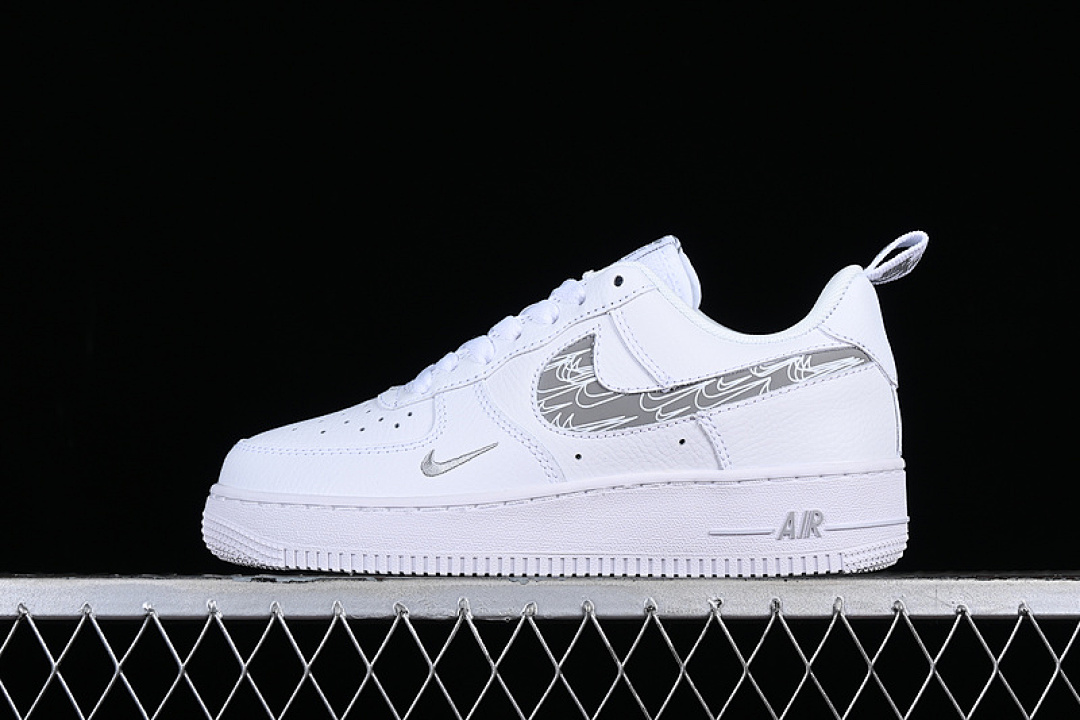 Nike [FB8971-300]-[AIR FORCE 1 07 LOW CUT OUT WHITE/SILVERY]-[WOMAN:36-39]-[MAN:40-45], photo 1