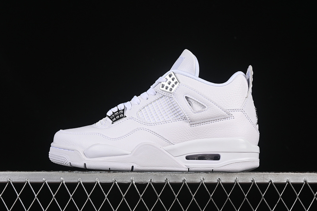 Jordan AIR Jordan 4 RETRO PUREMONEY WHITE/METALLIC SILVER/PURE PLATINUM · 308497-100, photo 1