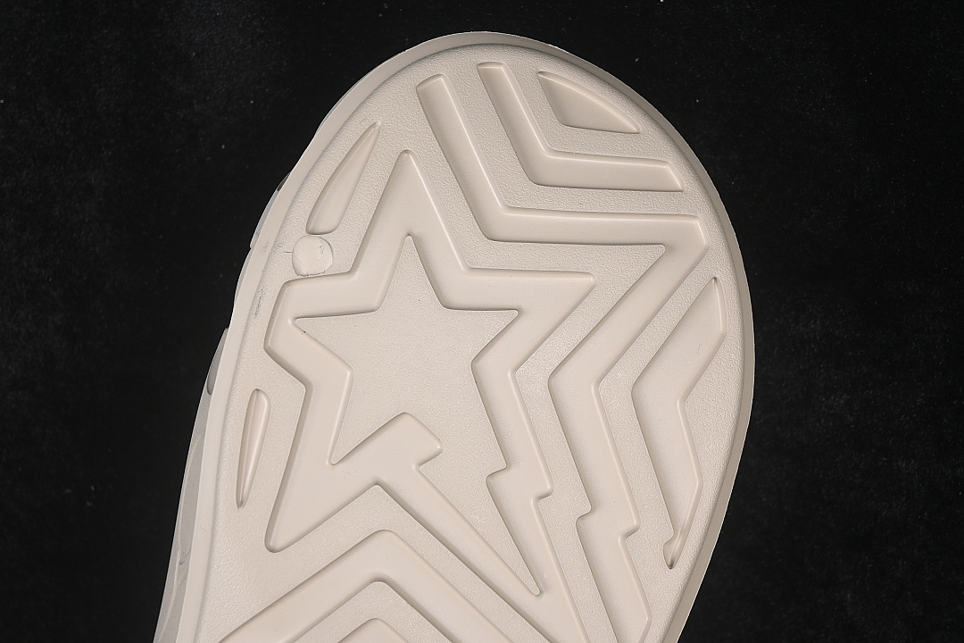 Bape [M323911]-[EVA COMFORTABLE AND VERSATILE ONE SHOULDER SLIPPERS LIGHT WHEAT/WHEAT]-[MAN:40-47] - Image 2