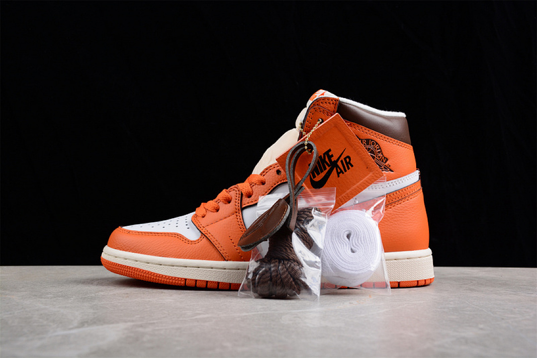 Jordan [DO9369-101]-[AIR JORDAN 1 HIGH OG WHITE/STARFISH/CACAO WOW/SAIL]-[WOMAN:36-39]-[MAN:40-47.5], photo 1