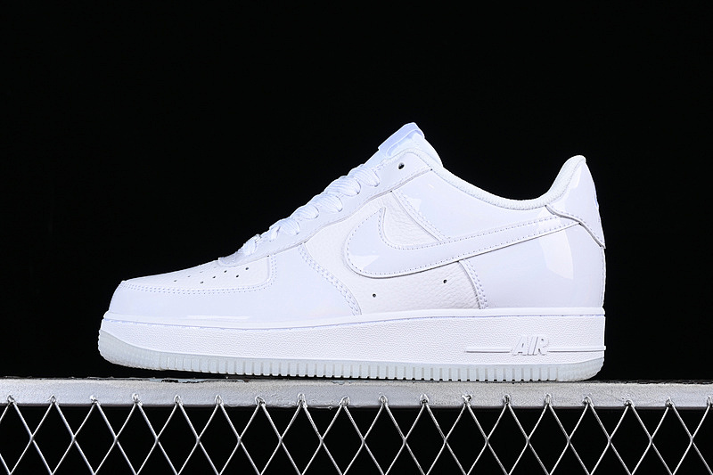 Nike Nike AIR FORCE 1 07 LOW WHITE/SILVER · HP3656-522, photo 1