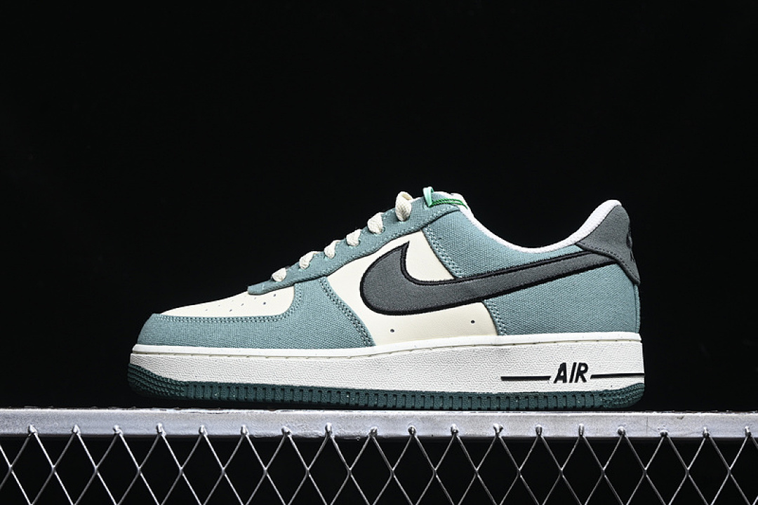 Nike Nike [FN4731-100]-[AIR FORCE 1 07 LOW WHITE/GREY/GREEN]-[WOMAN:36-39]-[MAN:40-45], photo 1