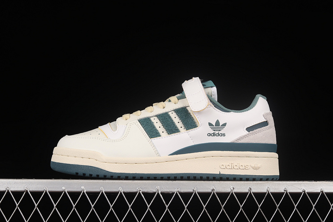 FORUM 84 LOW OG SHOES CLOUD WHITE/NOBLE GREEN/CLOUD WHITE · GX4536, photo 1